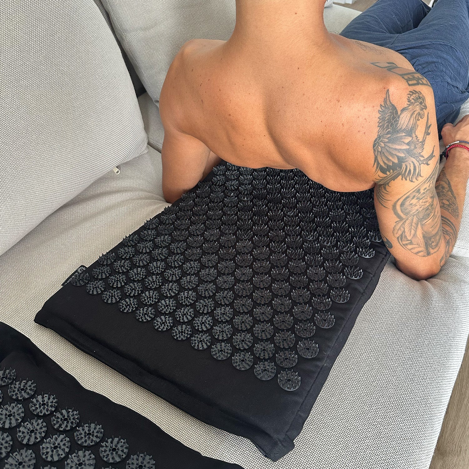 THE ACUPRESSURE MAT